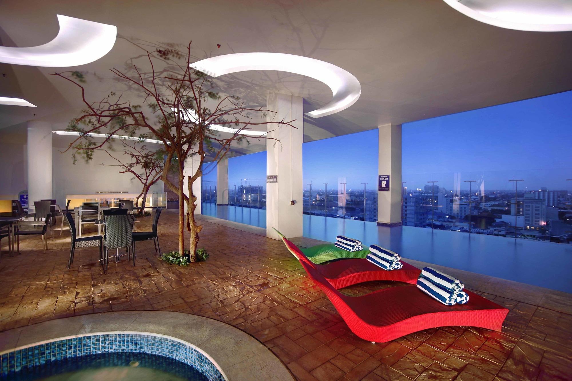 Aston Makassar Hotel & Convention Center Екстер'єр фото