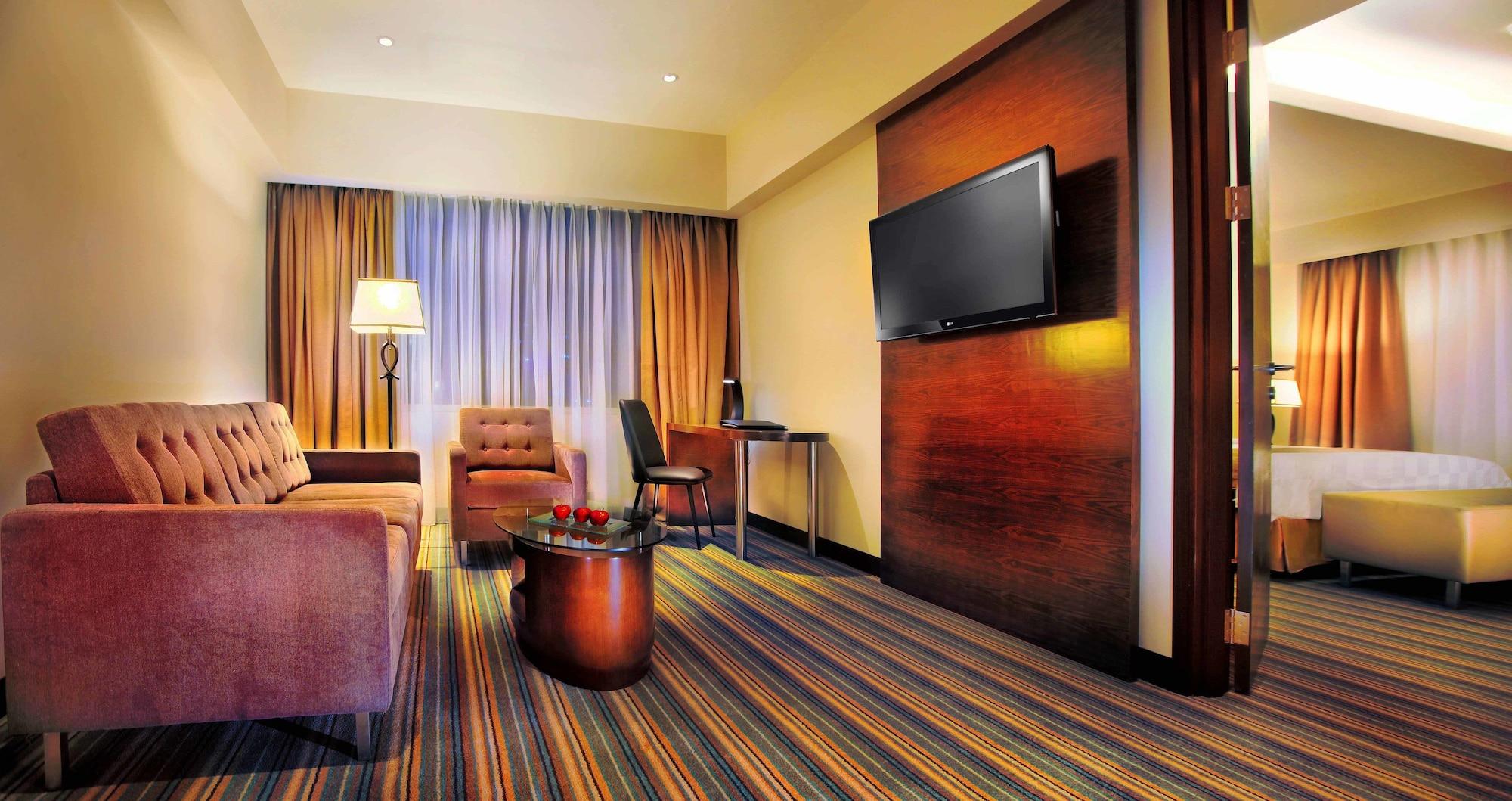 Aston Makassar Hotel & Convention Center Екстер'єр фото