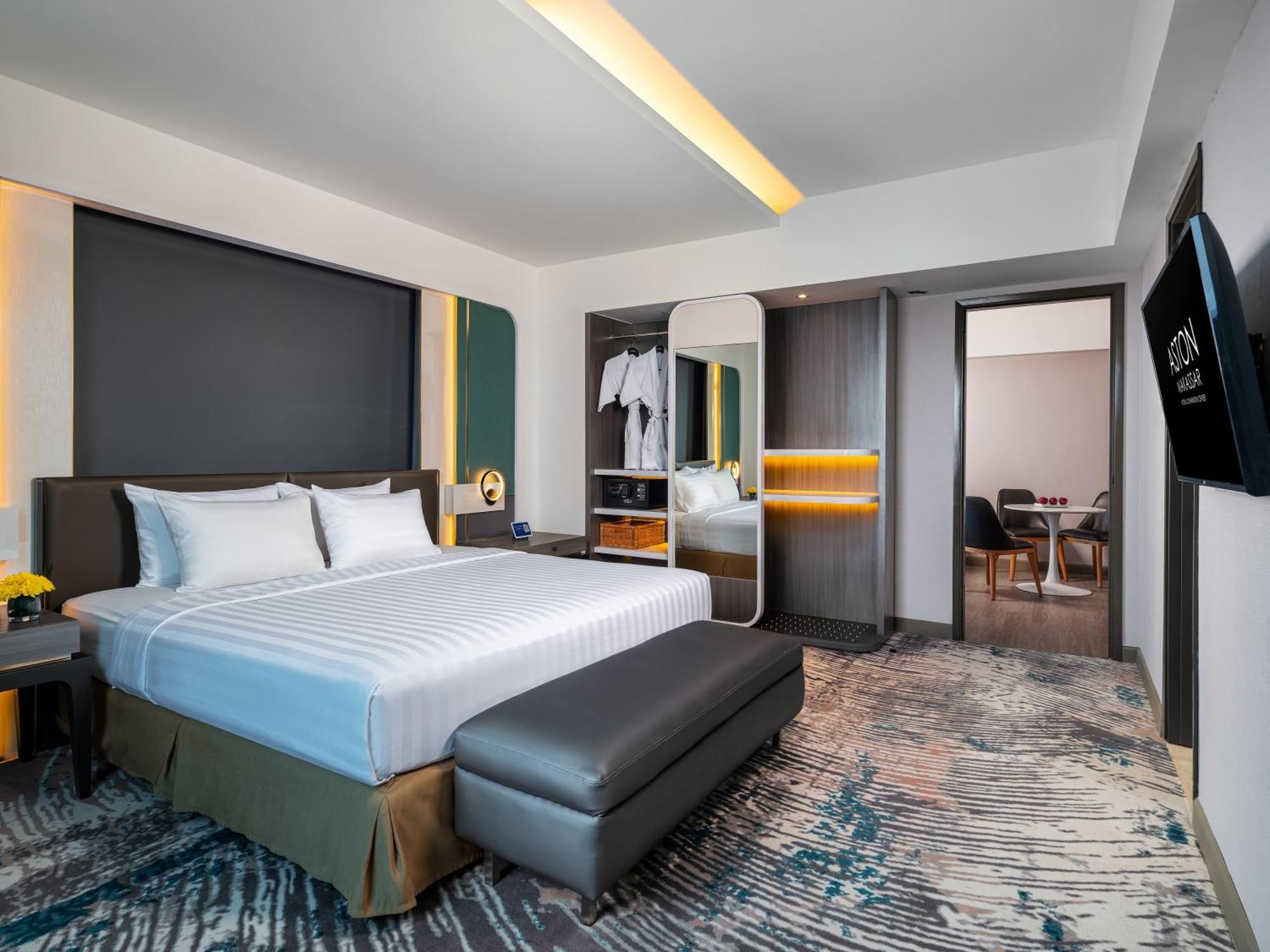 Aston Makassar Hotel & Convention Center Екстер'єр фото