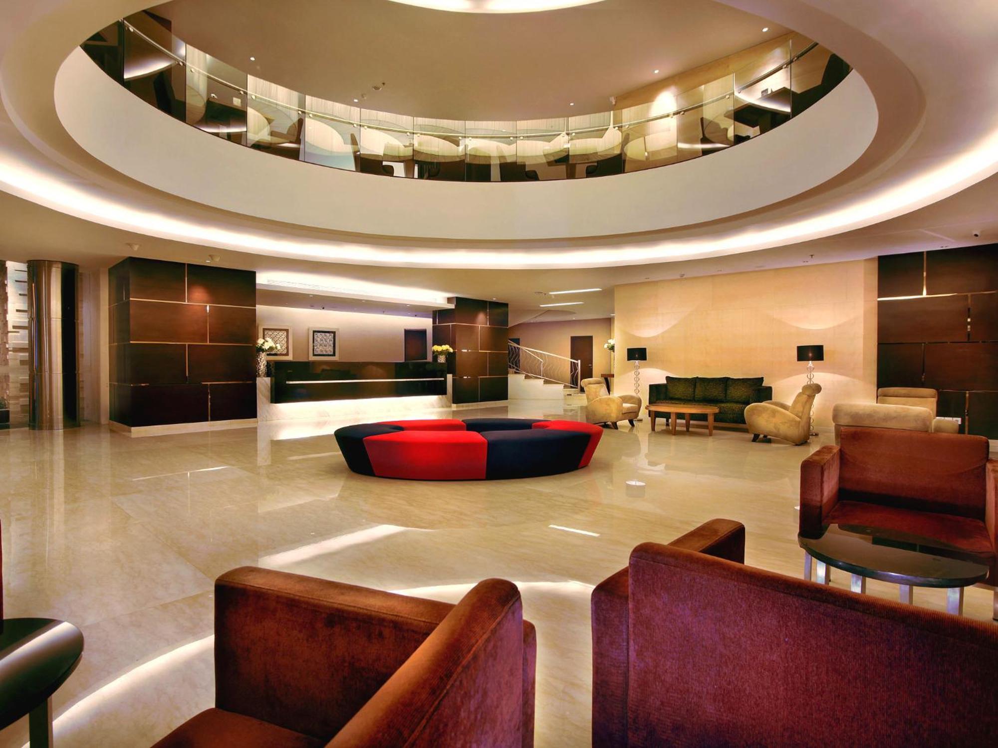 Aston Makassar Hotel & Convention Center Екстер'єр фото