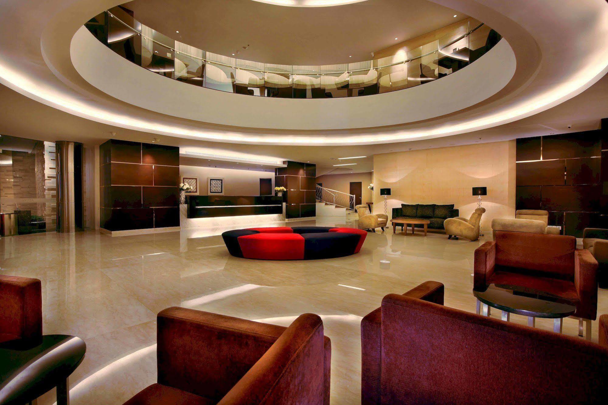 Aston Makassar Hotel & Convention Center Екстер'єр фото